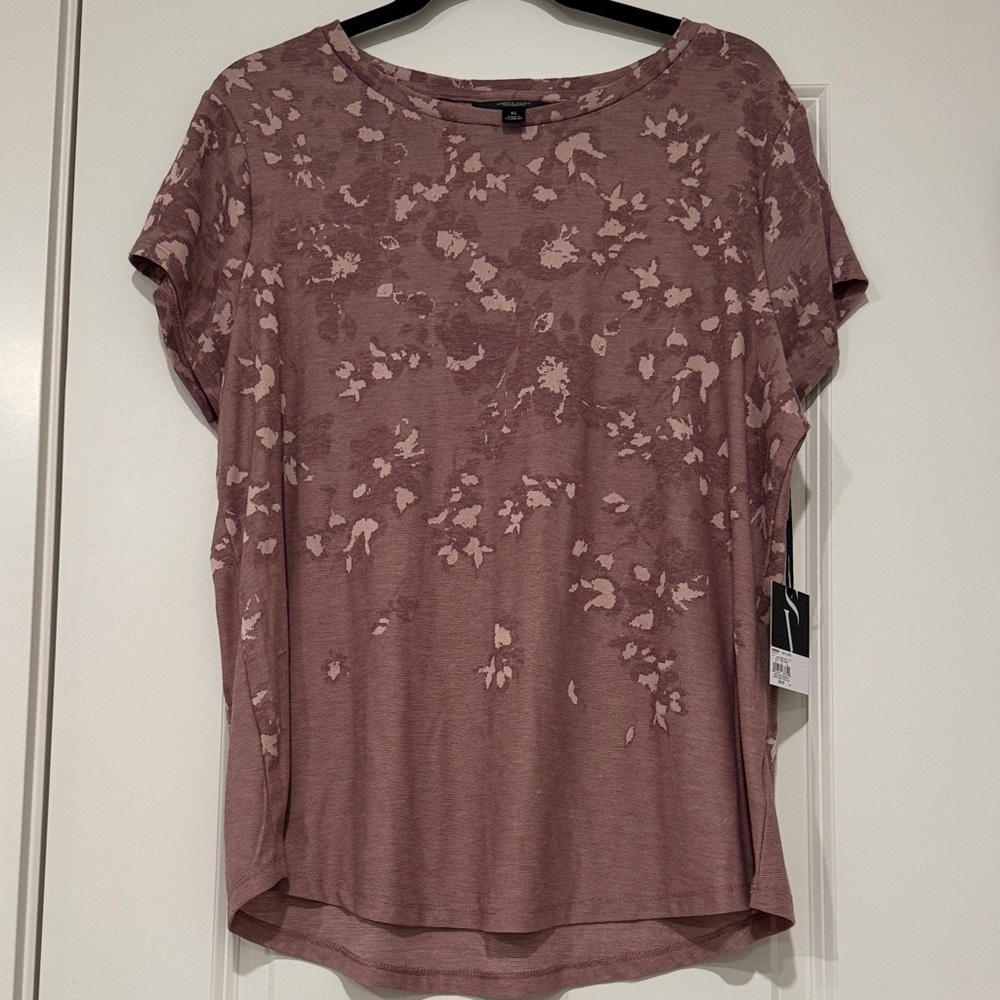 NWT  Simply Vera Vera Wang Mauve Floral Short Sleeve Tee